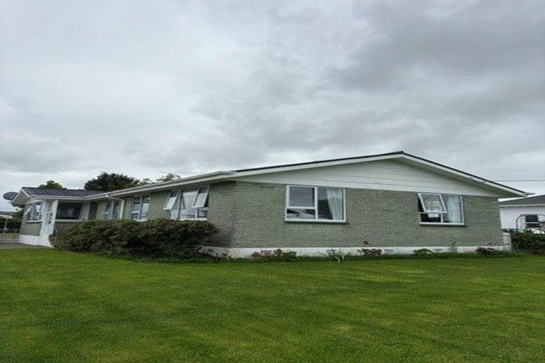 Photo of property in 8 Albert Street, Winton, 9720
