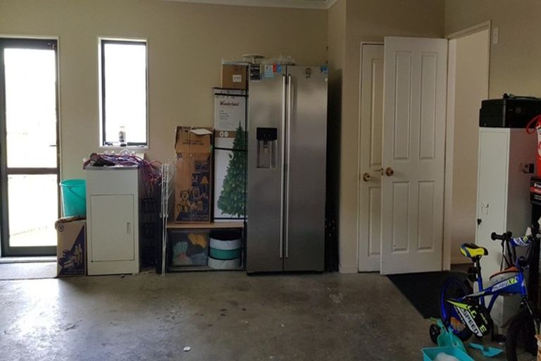 Photo of property in 10 Ali Place, Ranui, Auckland, 0612