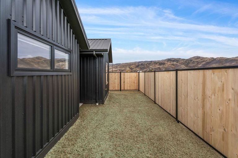 Photo of property in 10 Booth Drive, Cromwell, 9310