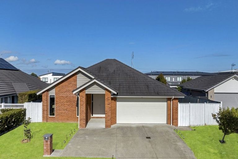 Photo of property in 31 Paso Fino Crescent, Karaka, Papakura, 2113