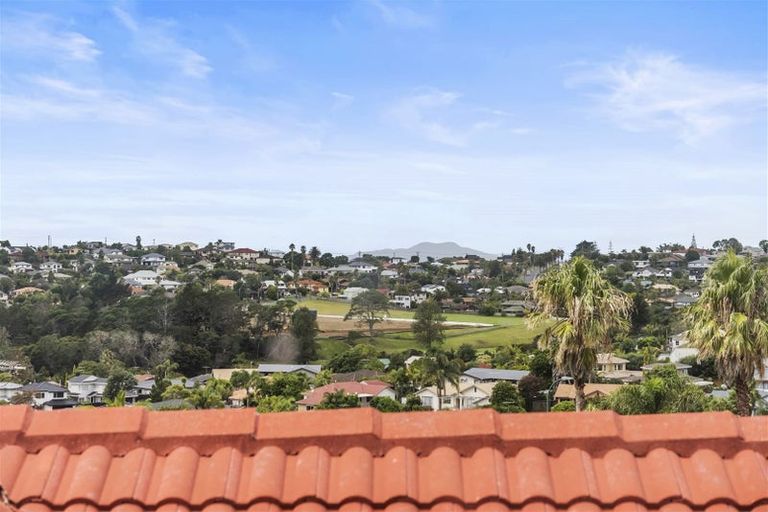 Photo of property in 8 Fulmar Way, Unsworth Heights, Auckland, 0632