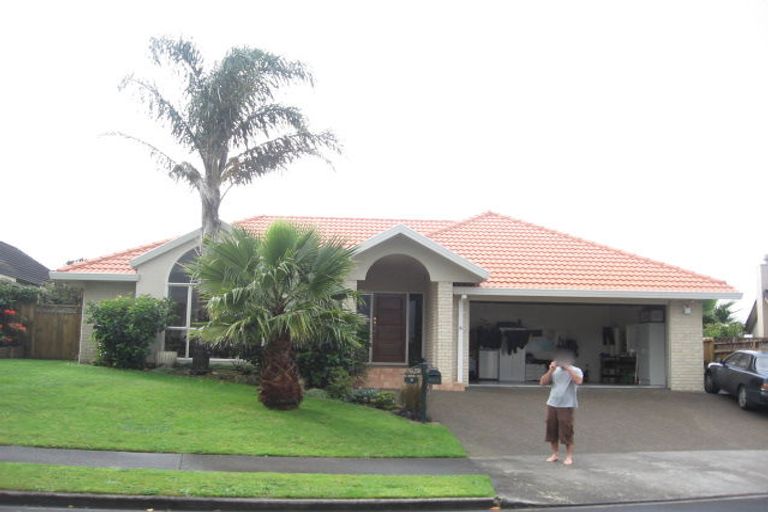 Photo of property in 8 Pat O'connor Place, Manurewa, Auckland, 2105