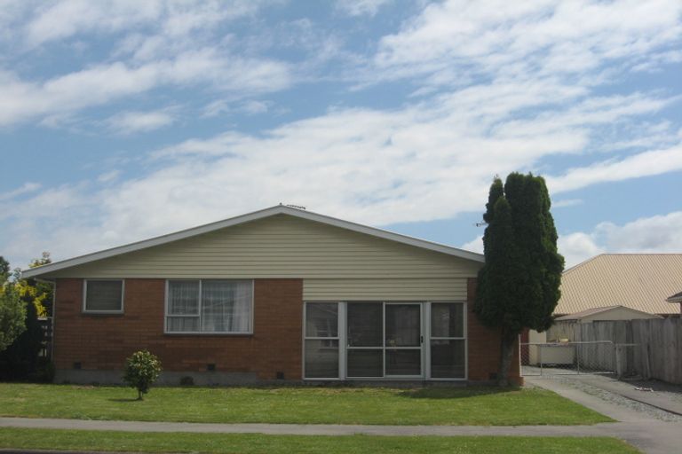 Photo of property in 9 Ian Place, Bishopdale, Christchurch, 8053