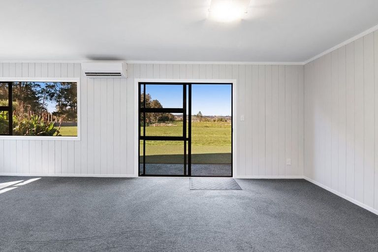 Photo of property in 42 Rimmer Road, Helensville, 0875