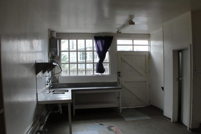 Photo of property in 3 Collins Street, Petone, Lower Hutt, 5012