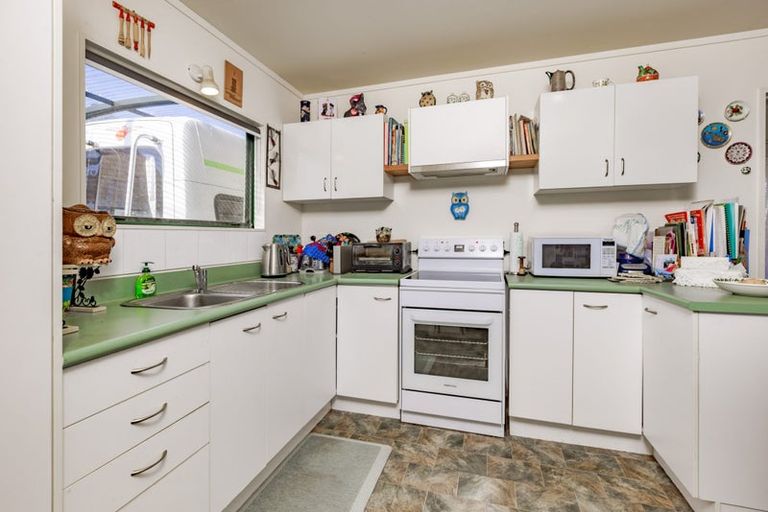 Photo of property in 92 Bays Road, Orere Point, Papakura, 2585