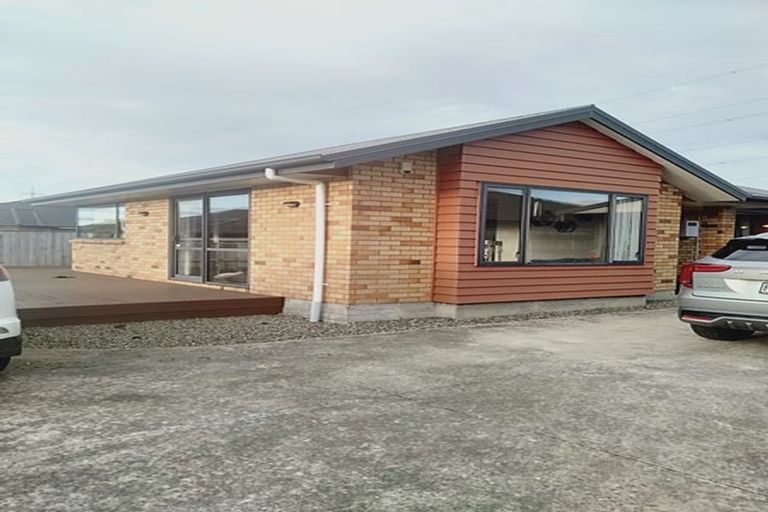 Photo of property in 187 Pacific Drive, Fitzherbert, Palmerston North, 4410