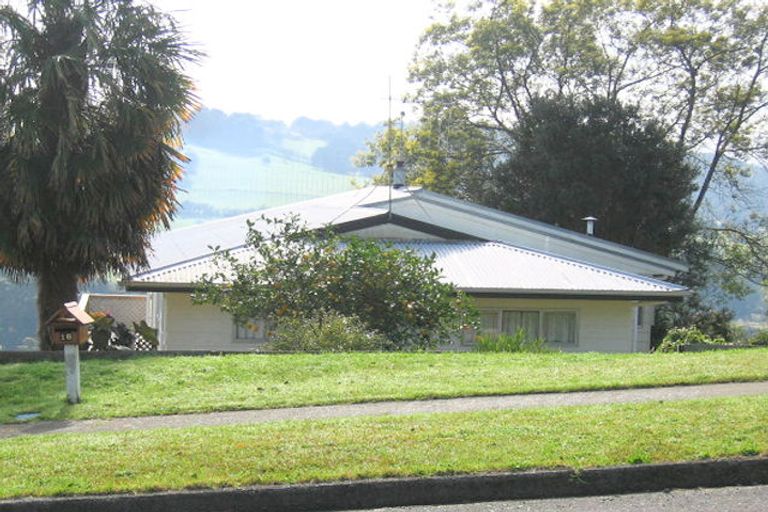 Photo of property in 16 Escalona Street, Te Kamo, Whangarei, 0112