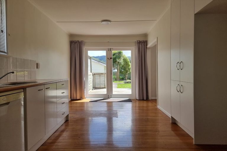 Photo of property in 21 Sandford Street, Trentham, Upper Hutt, 5018