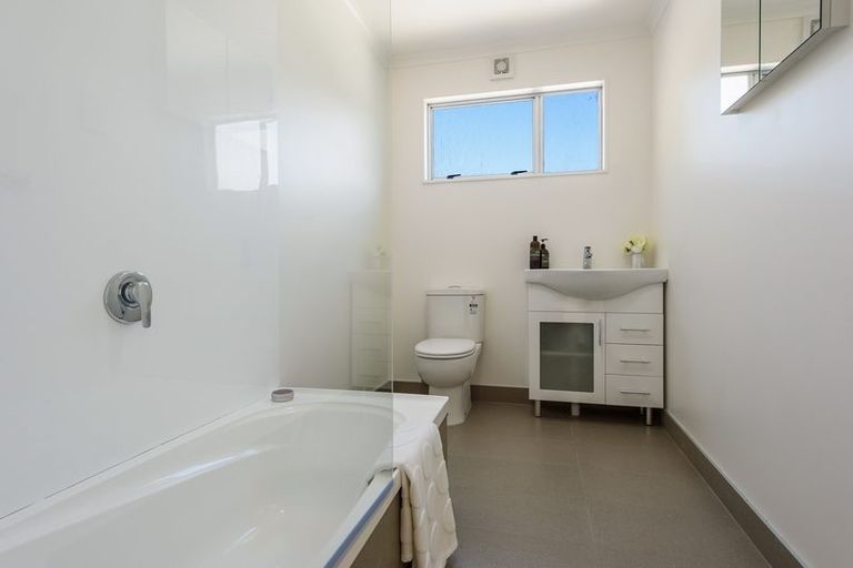 Photo of property in 59a Hungerford Road, Houghton Bay, Wellington, 6023