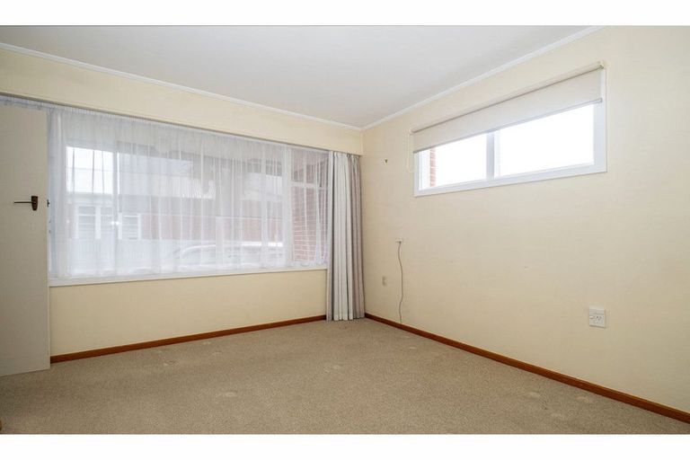 Photo of property in 1-11/94 Avenue Road, West End, Timaru, 7910