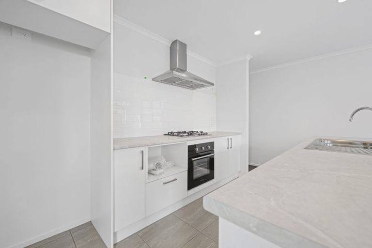 Photo of property in 39 Waruhia Crescent, Rototuna North, 3281