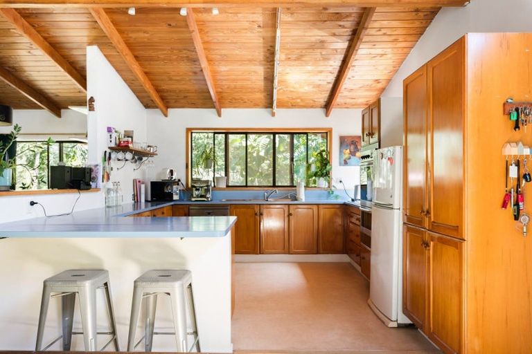 Photo of property in 48 Lysnar Street, Okitu, Gisborne, 4010