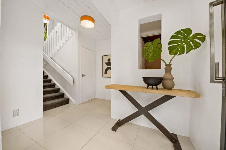 Photo of property in 26 Braemar Road, Castor Bay, Auckland, 0620