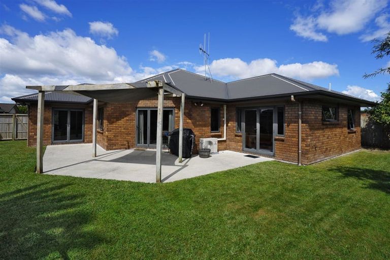 Photo of property in 33 Ravenscourt Place, Huntington, Hamilton, 3210