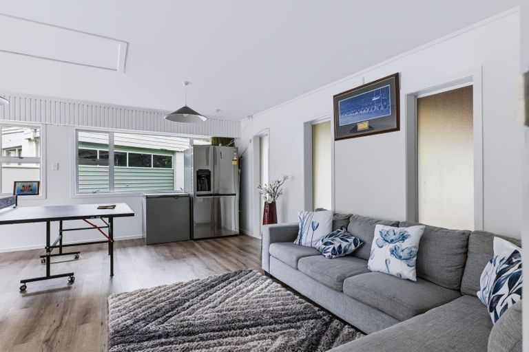 Photo of property in 172a Mangorei Road, Merrilands, New Plymouth, 4312
