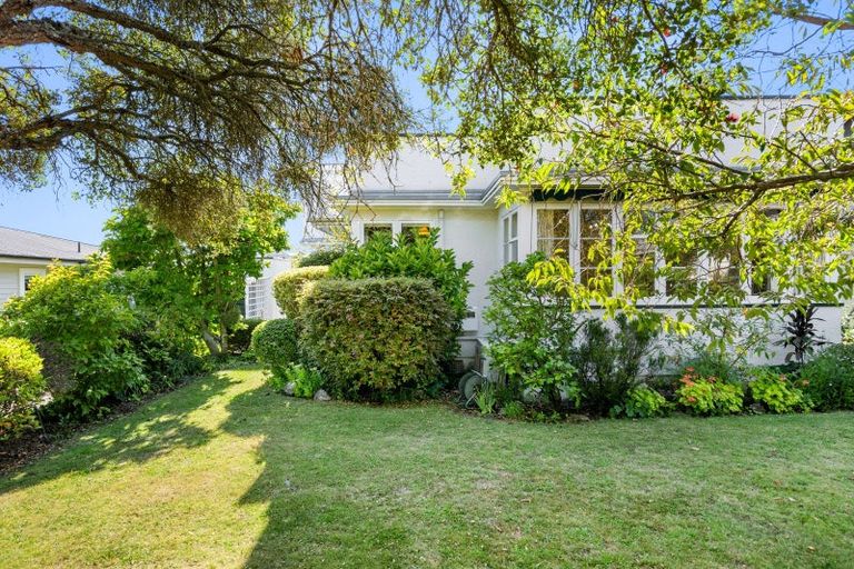Photo of property in 11 Coleman Terrace, Hospital Hill, Napier, 4110