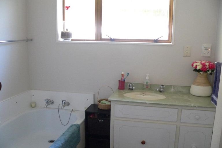 Photo of property in 14a Ngatitoa Street, Tawa, Wellington, 5028