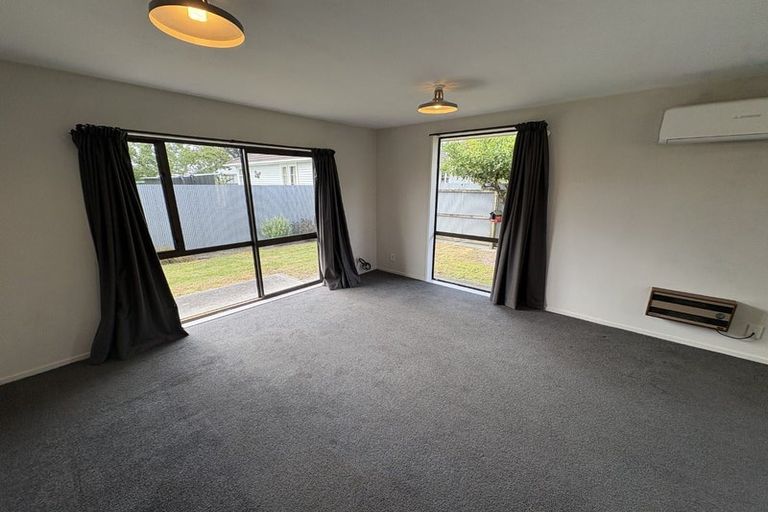 Photo of property in 21 Ballantyne Avenue, Upper Riccarton, Christchurch, 8041