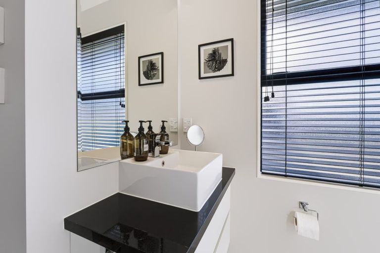 Photo of property in 4 Shingle Lane, Sydenham, Christchurch, 8023