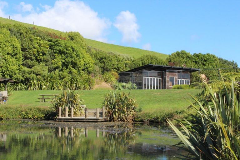 Photo of property in Tapuae, 1 Washer Road, Omata, New Plymouth, 4374