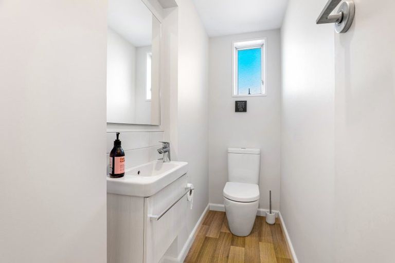 Photo of property in 100 Memorial Avenue, Ilam, Christchurch, 8053