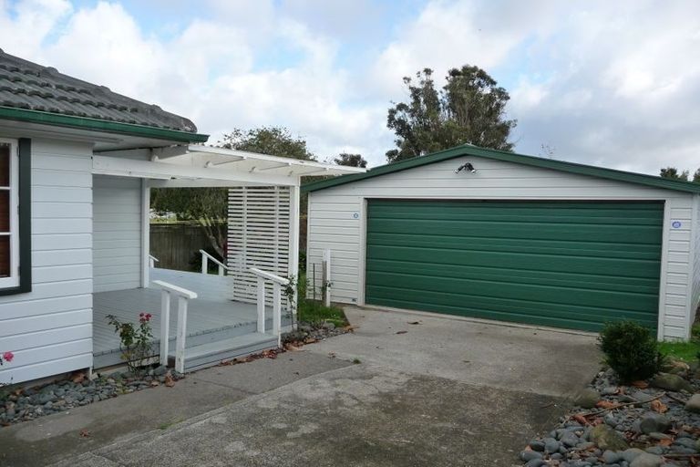 Photo of property in 117a Bruce Road, Glenfield, Auckland, 0629