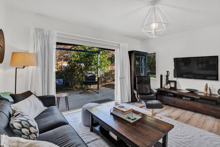 Photo of property in 14a Clawton Street, Westown, New Plymouth, 4310