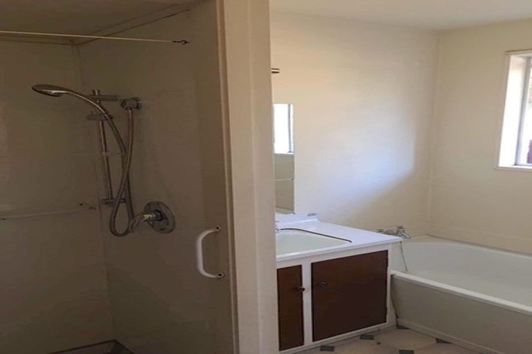 Photo of property in 2/361 Withells Road, Avonhead, Christchurch, 8042