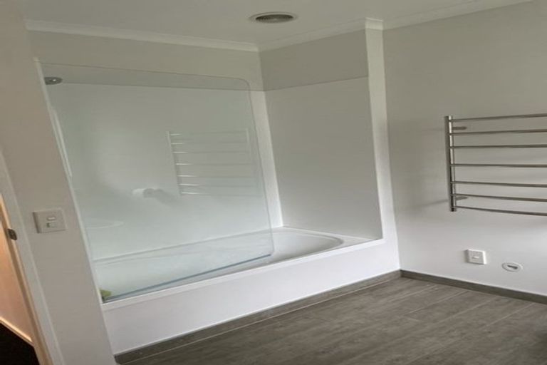 Photo of property in 281a Don Buck Road, Massey, Auckland, 0614