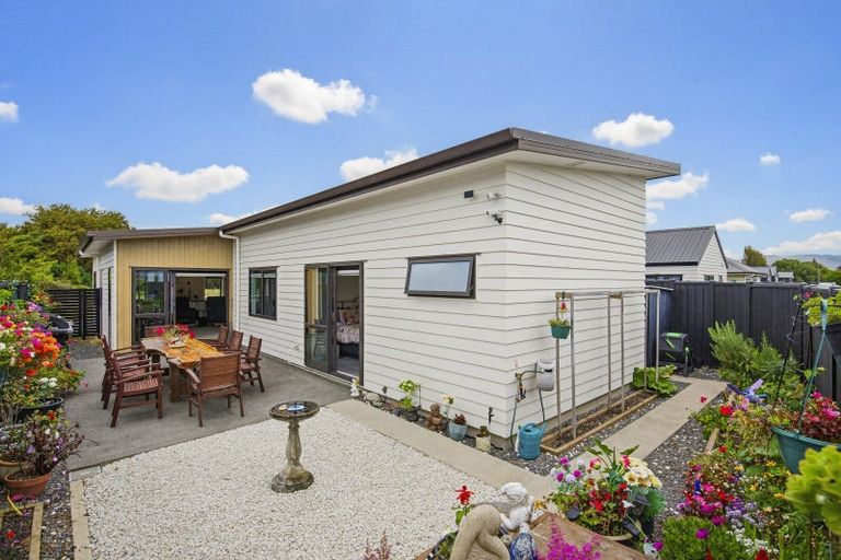 Photo of property in 12 Enereta Road, Otaki, 5512