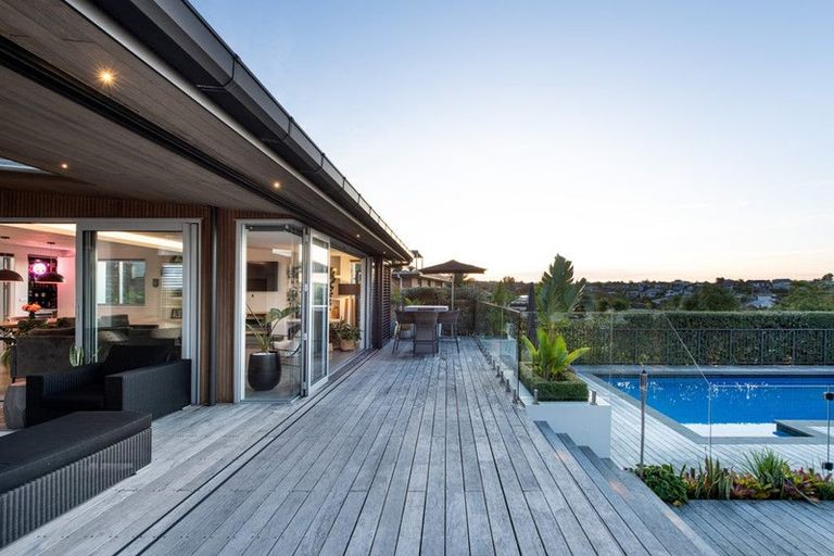 Photo of property in 42 Braemar Road, Rothesay Bay, Auckland, 0630