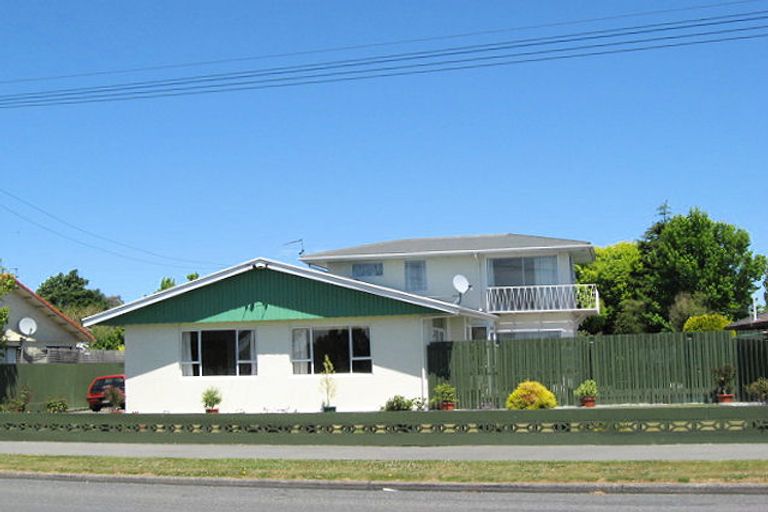 Photo of property in 407 Avonhead Road, Avonhead, Christchurch, 8042