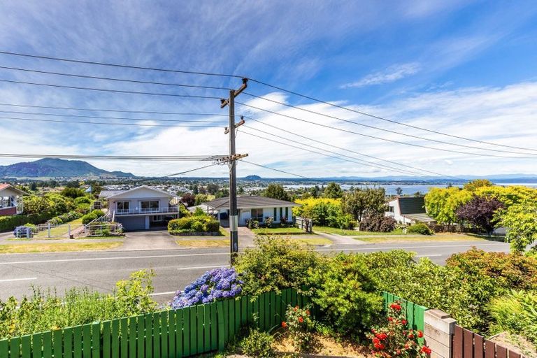 Photo of property in 96 Acacia Bay Road, Nukuhau, Taupo, 3330