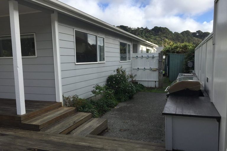 Photo of property in 19a Mantell Street, Seatoun, Wellington, 6022