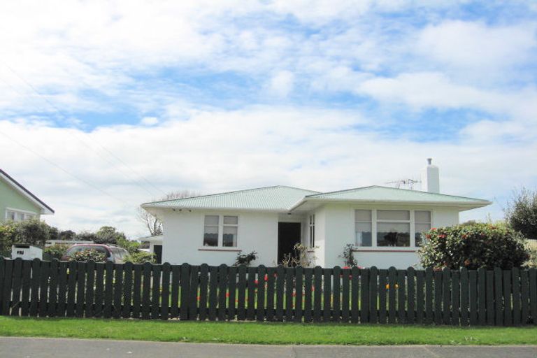 Photo of property in 37 Hadfield Crescent, College Estate, Whanganui, 4500