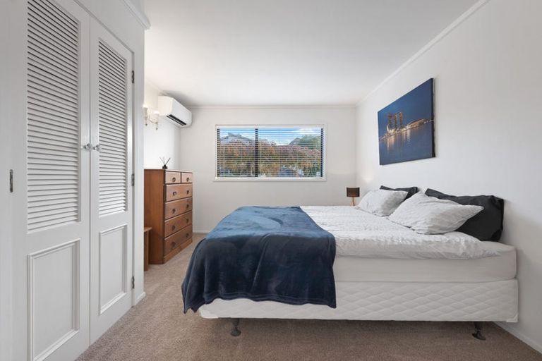 Photo of property in 2/9 Takutai Avenue, Bucklands Beach, Auckland, 2012