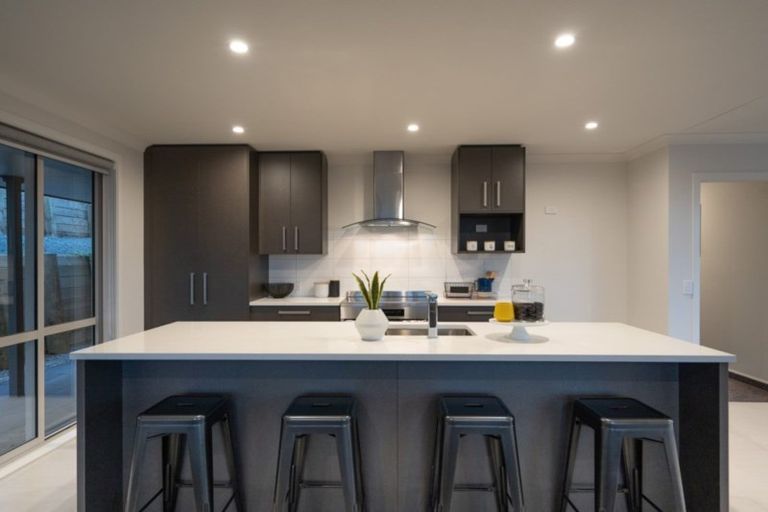 Photo of property in 7 Caterer Lane, Paraparaumu, 5032