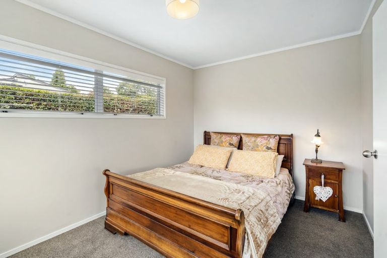Photo of property in 74 Aberdeen Road, Campbells Bay, Auckland, 0620