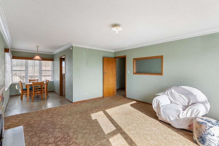 Photo of property in 201 Chivalry Road, Glenfield, Auckland, 0629