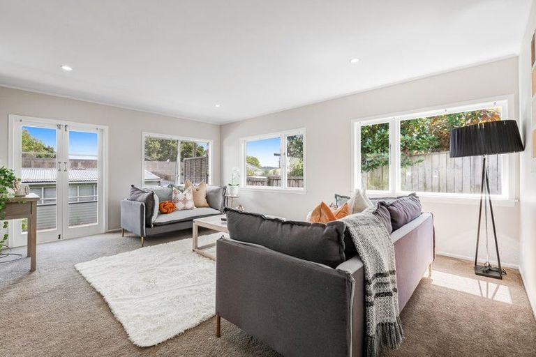 Photo of property in 133 Beach Haven Road, Beach Haven, Auckland, 0626