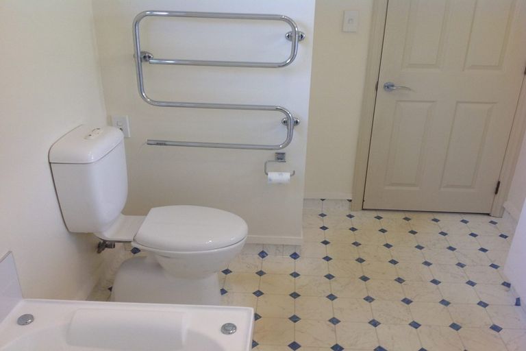 Photo of property in 358 Kaikorai Valley Road, Bradford, Dunedin, 9011