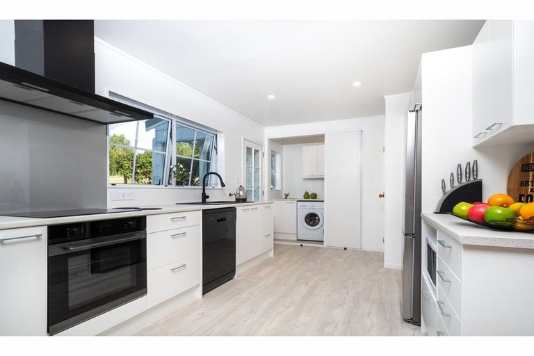 Photo of property in 147 Mangakura Road, Helensville, 0875