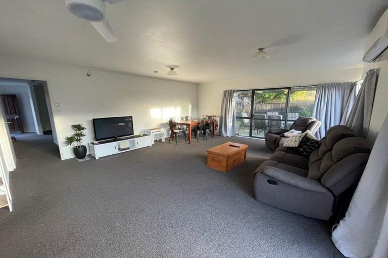 Photo of property in 2b Blake Boulevard, Papamoa Beach, Papamoa, 3118
