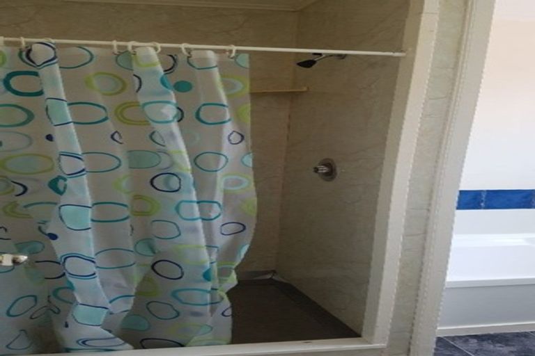 Photo of property in 100 Gibbons Street, Ebdentown, Upper Hutt, 5018