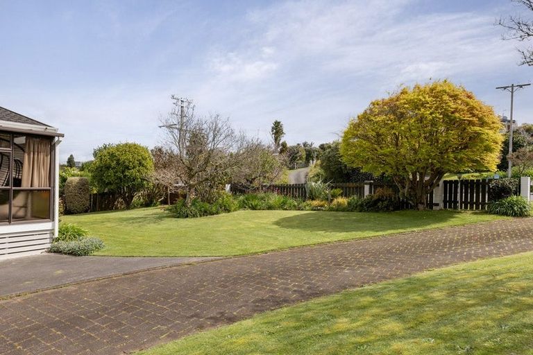 Photo of property in 103 Harbour View Road, Omokoroa, 3114