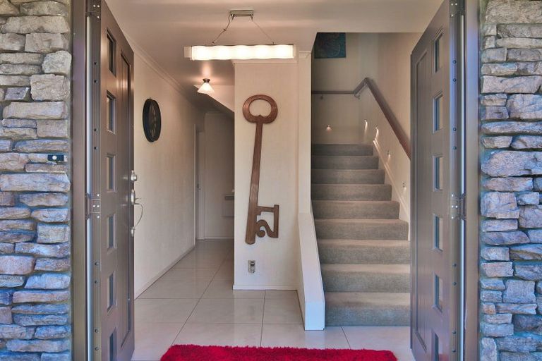 Photo of property in 15 Normand Place, Richmond Heights, Taupo, 3330