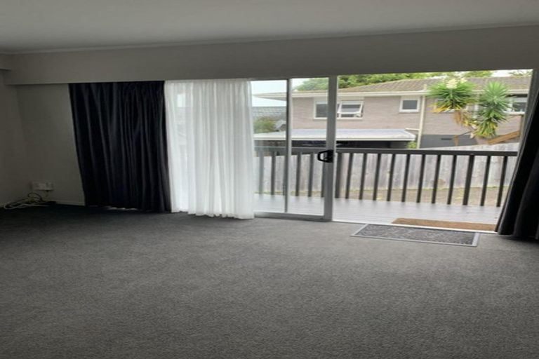 Photo of property in 3/20 Penning Road, Castor Bay, Auckland, 0620