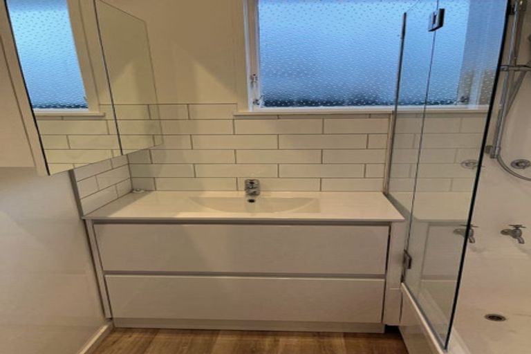 Photo of property in 2a Lansdown Place, Papakura, 2110