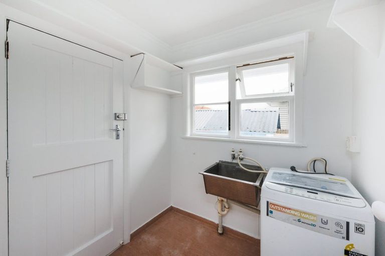 Photo of property in 70 Rangiora Avenue, Roslyn, Palmerston North, 4414